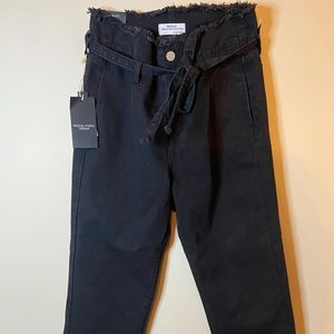 Paper-bag waisted Redial cut-off Black jeans